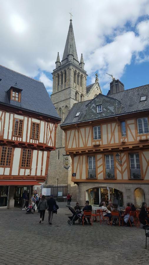 Saint-Salomon Apartment Vannes Exterior photo