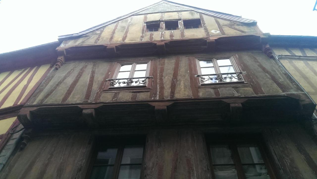 Saint-Salomon Apartment Vannes Exterior photo